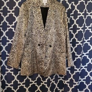 XL Plus Leopard Blazer